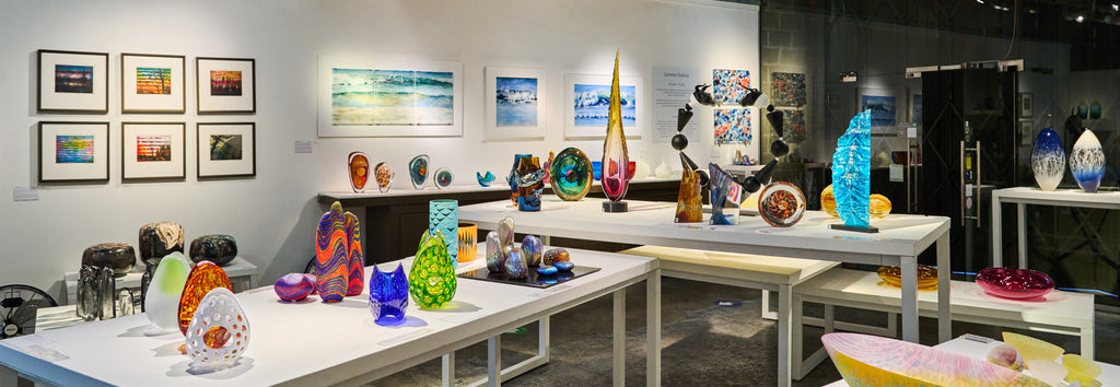Sundays with Glass: A Relaxing Weekend at Our Gallery!